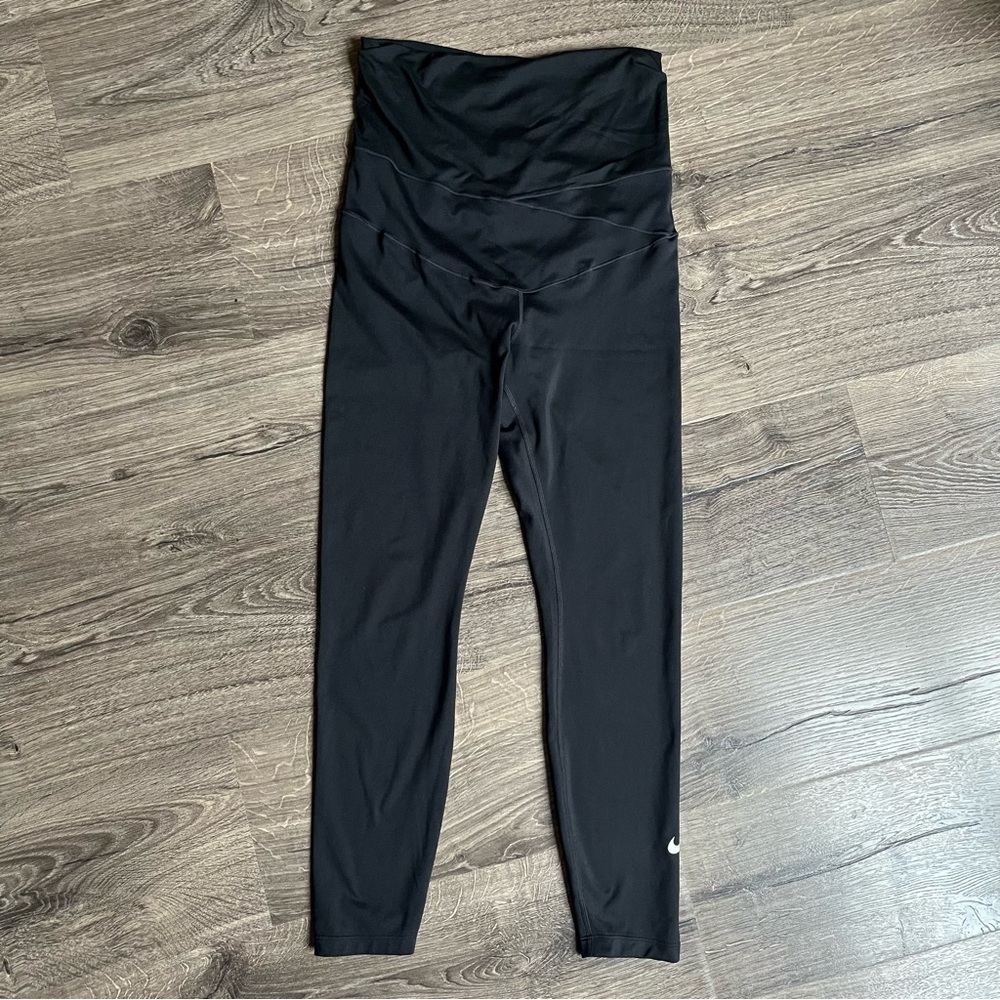 Nike Maternity Legging Short Length